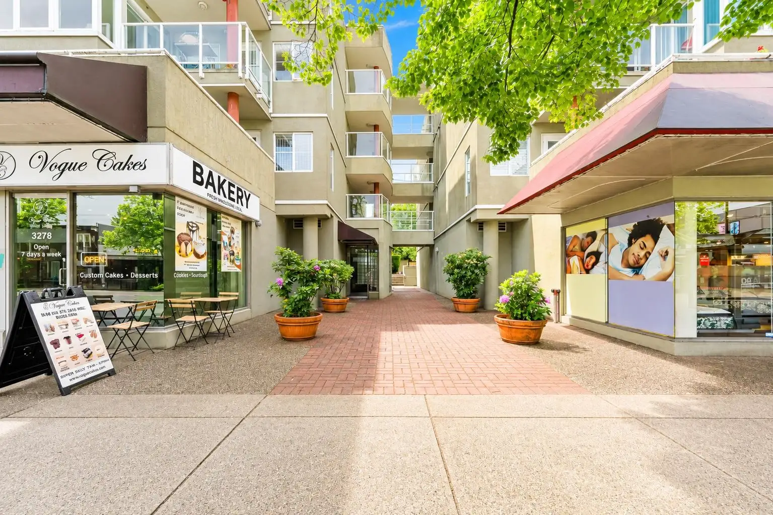 108 3250 W BROADWAY, Vancouver BC V6K 2H4