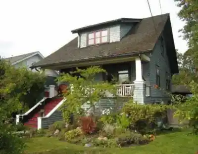 364 E 14TH STREET, North Vancouver BC V7L 2N6