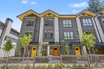 105 2304 EMERY COURT, North Vancouver BC V7J 0G3