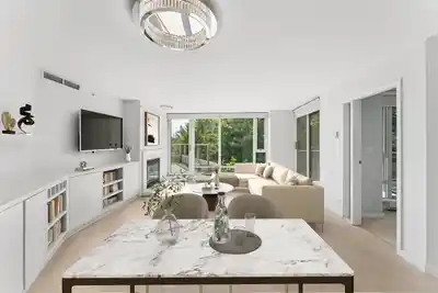 305 8 SMITHE MEWS, Vancouver BC V6B 0A5
