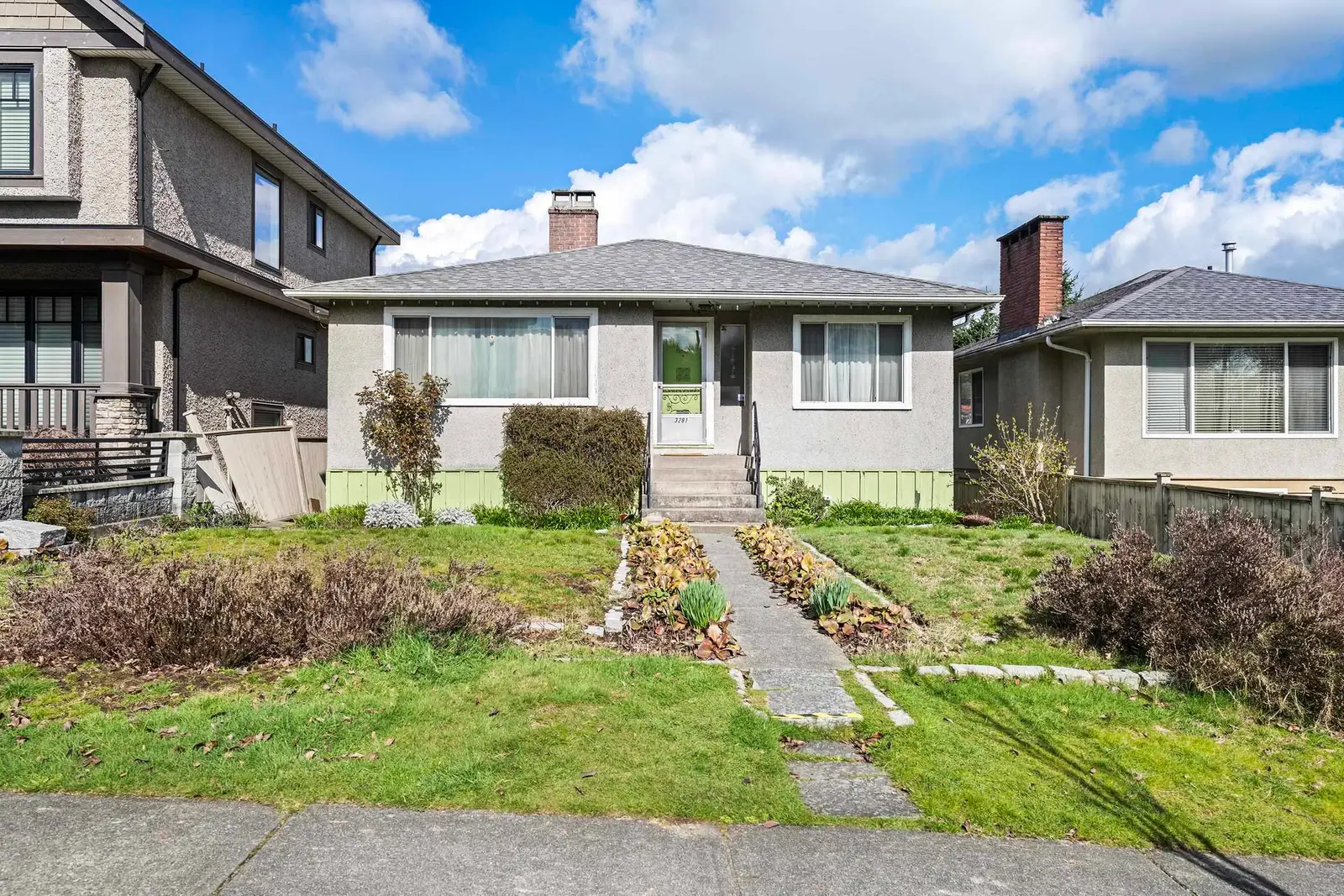 3281 E 2ND AVENUE, Vancouver BC V5M 1G2