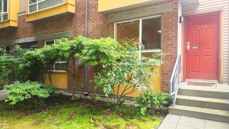 229 E 11TH AVENUE, Vancouver