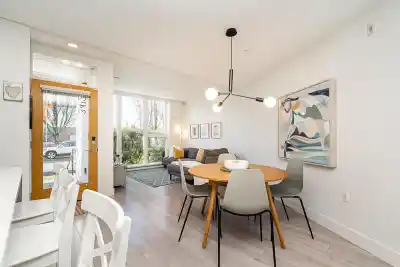 3412 ST. CATHERINES STREET, Vancouver BC V5V 3C4