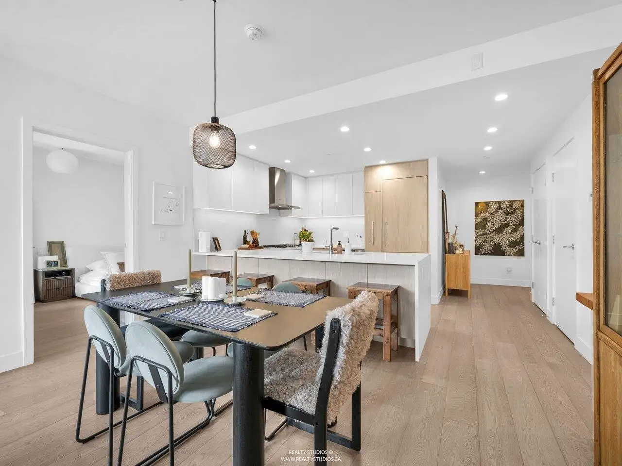 503 177 W 3RD STREET, North Vancouver BC V7M 0G5
