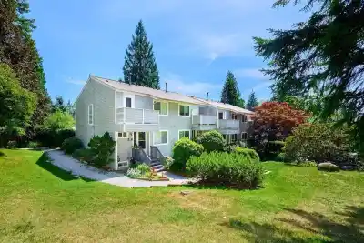 4627 HOSKINS ROAD, North Vancouver BC V7K 2R2