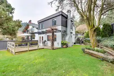 6590 NELSON AVENUE, West Vancouver BC V7W 2A9