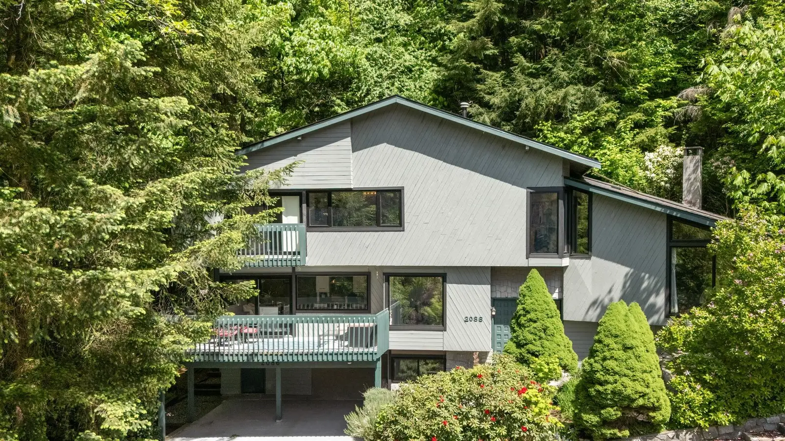 2086 RIVERGROVE PLACE, North Vancouver BC V7H 2L4