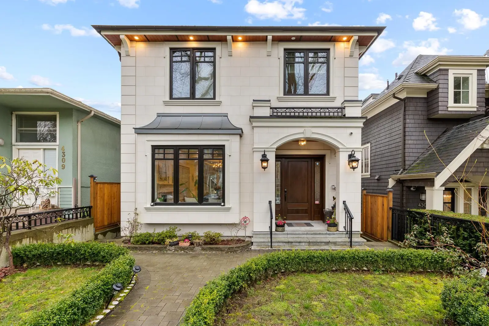 4307 W 13TH AVENUE, Vancouver BC V6R 2V1
