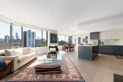 1001 1860 ROBSON STREET, Vancouver BC V6G 3C1