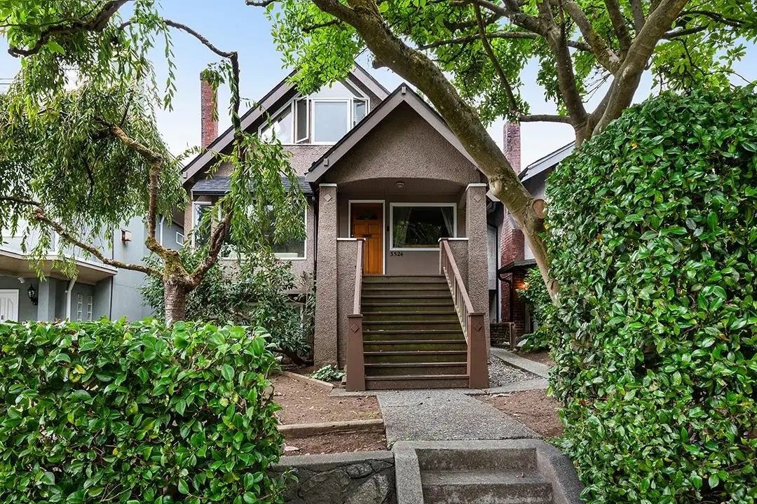 3524 W 16TH AVENUE, Vancouver BC V6R 3C1