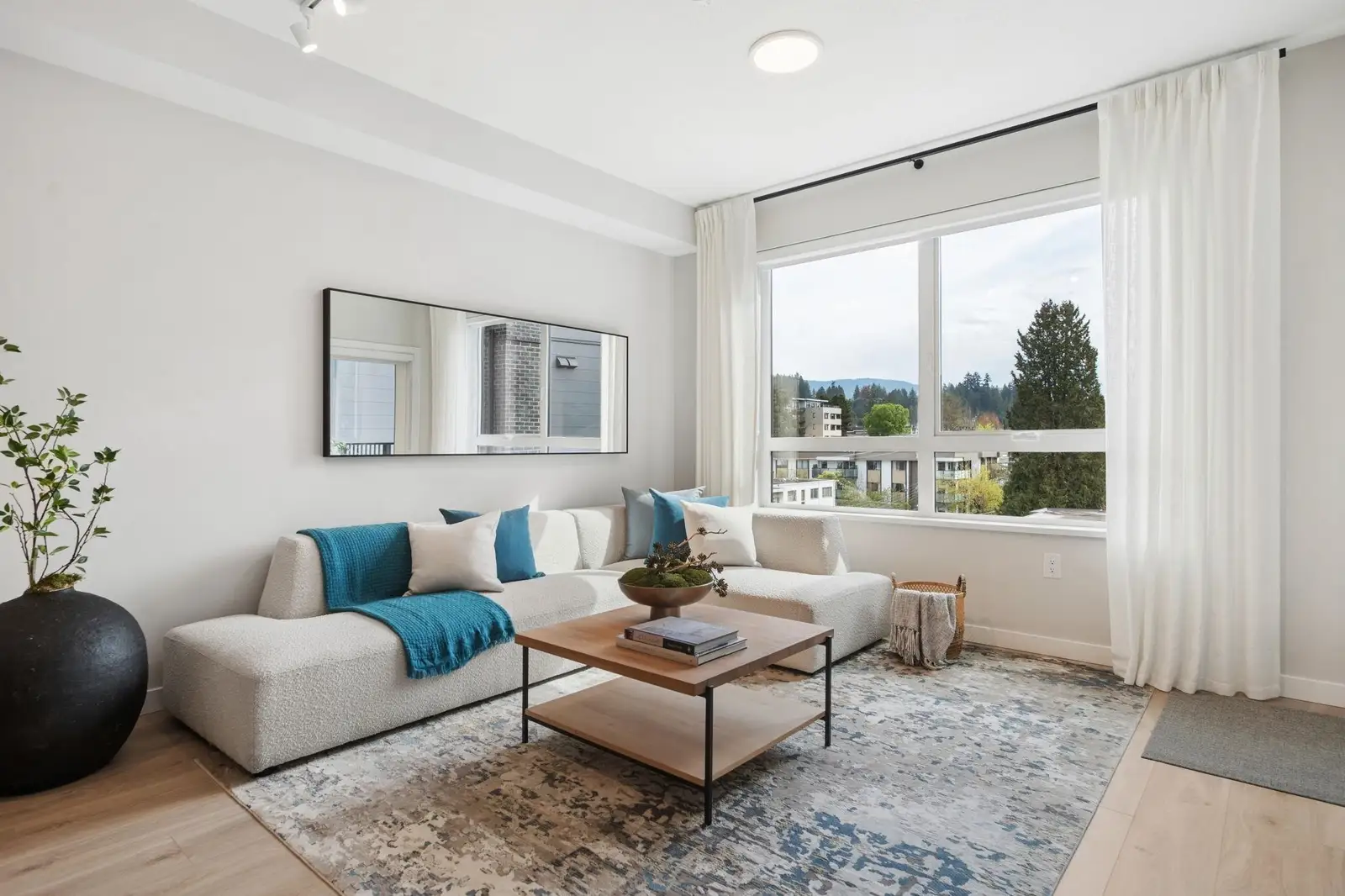 515 110 E 17TH STREET, North Vancouver BC V7L 0K4