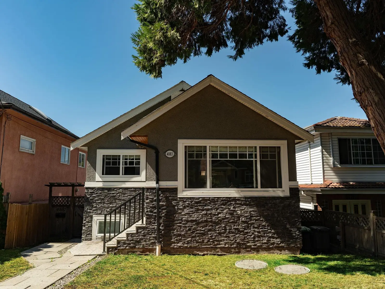 4883 BEATRICE STREET, Vancouver BC V5N 4J5