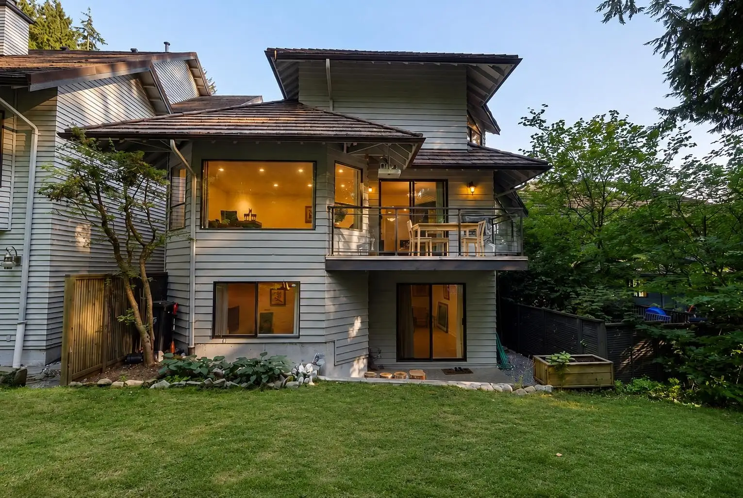 5729 OWL COURT, North Vancouver BC V7R 4V1
