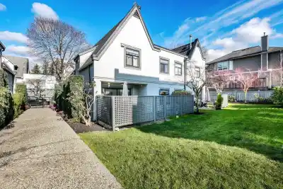 38 889 TOBRUCK AVENUE, North Vancouver BC V7P 1V9