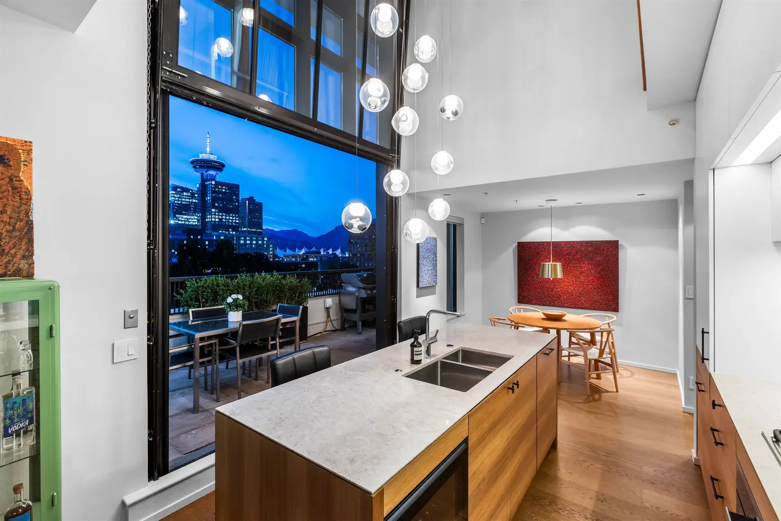 PH701 531 BEATTY STREET, Vancouver BC V6B 0C5