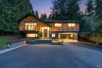 5325 MARINE DRIVE, West Vancouver BC V7W 2P5