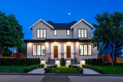 2078 W 57TH AVENUE, Vancouver BC V6P 1V2