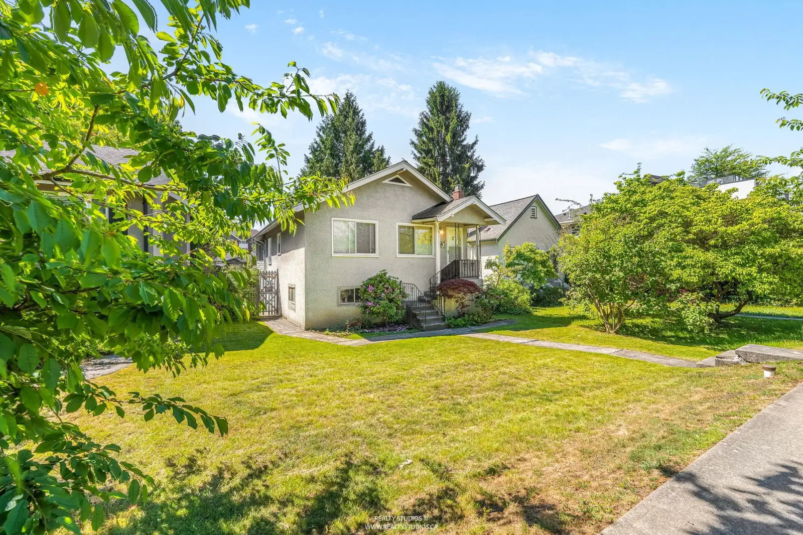 20 W KING EDWARD AVENUE, Vancouver BC V5Y 2H7