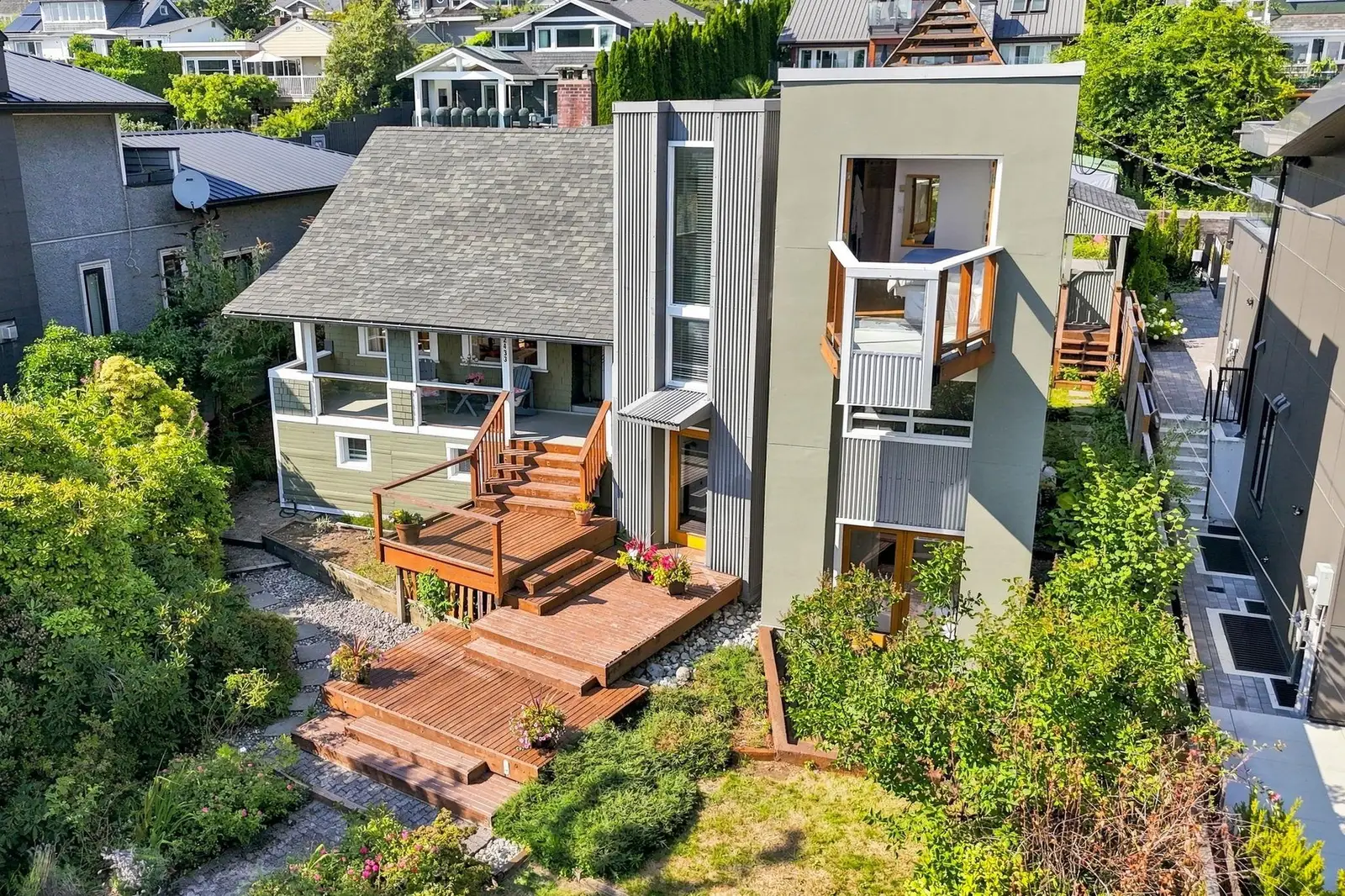 2433 MATHERS AVENUE, West Vancouver BC V7V 2H9