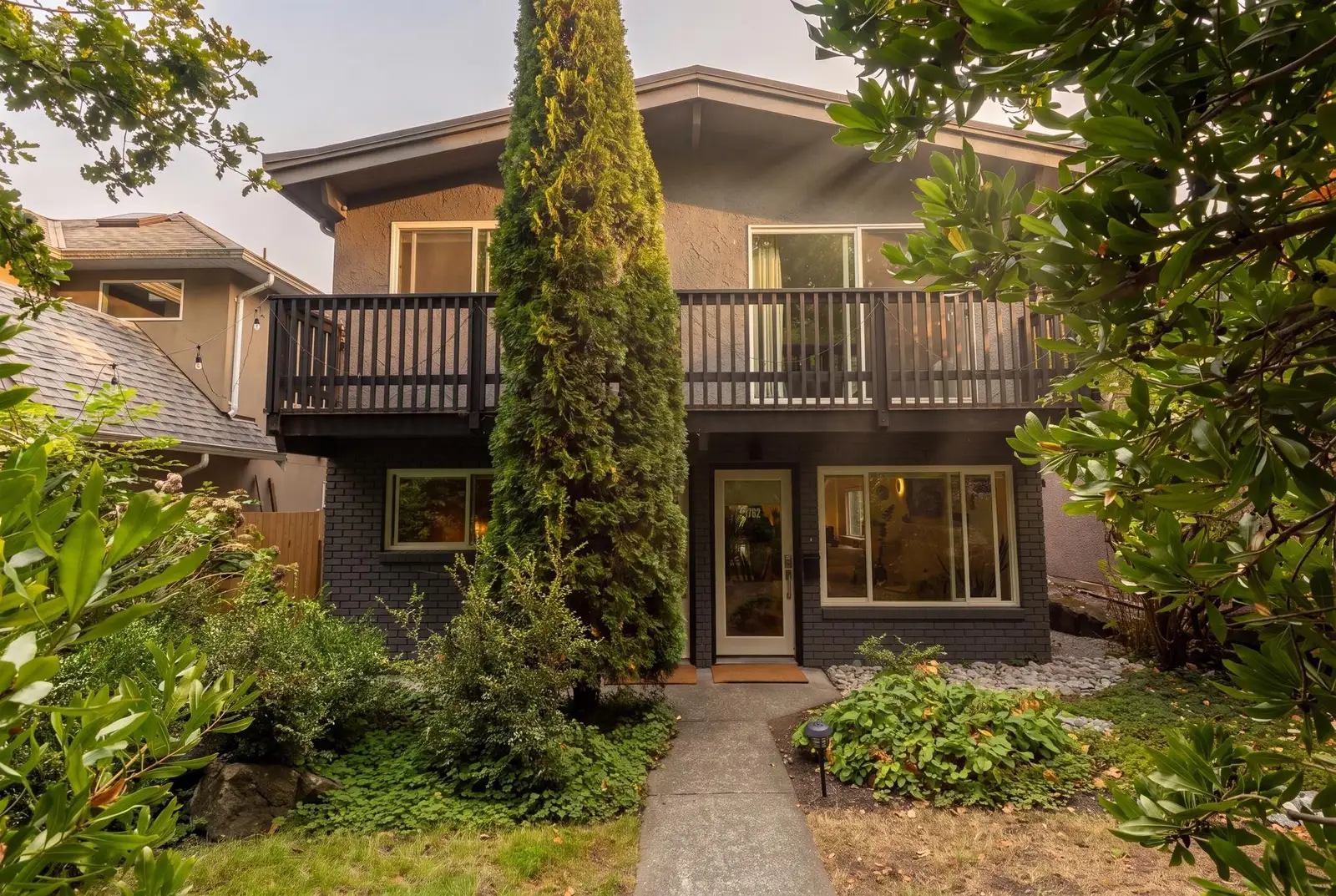 1762 E 15TH AVENUE, Vancouver BC V5N 2G3