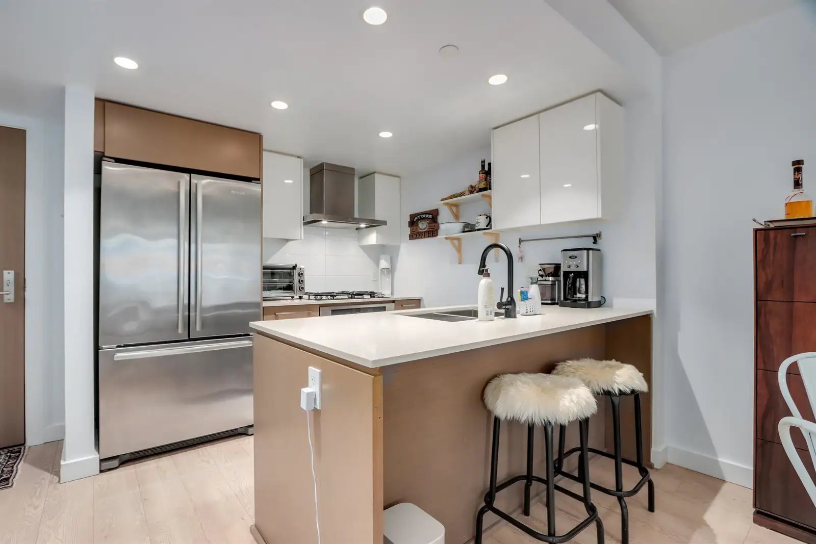 207 1618 QUEBEC STREET, Vancouver BC V6A 0C5