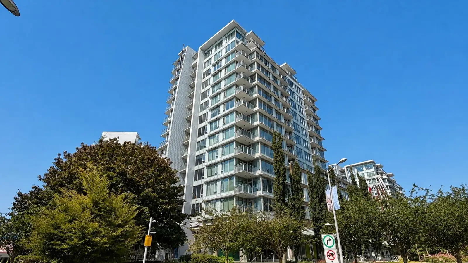 1202 6971 ELMBRIDGE WAY, Richmond BC V7C 0A5