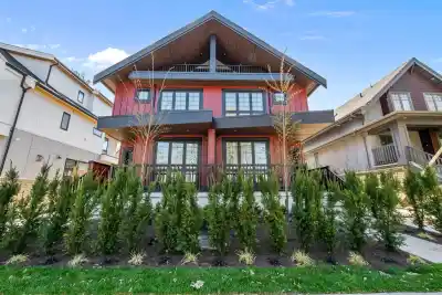 2 1166 E 26TH AVENUE, Vancouver BC V5V 2J7