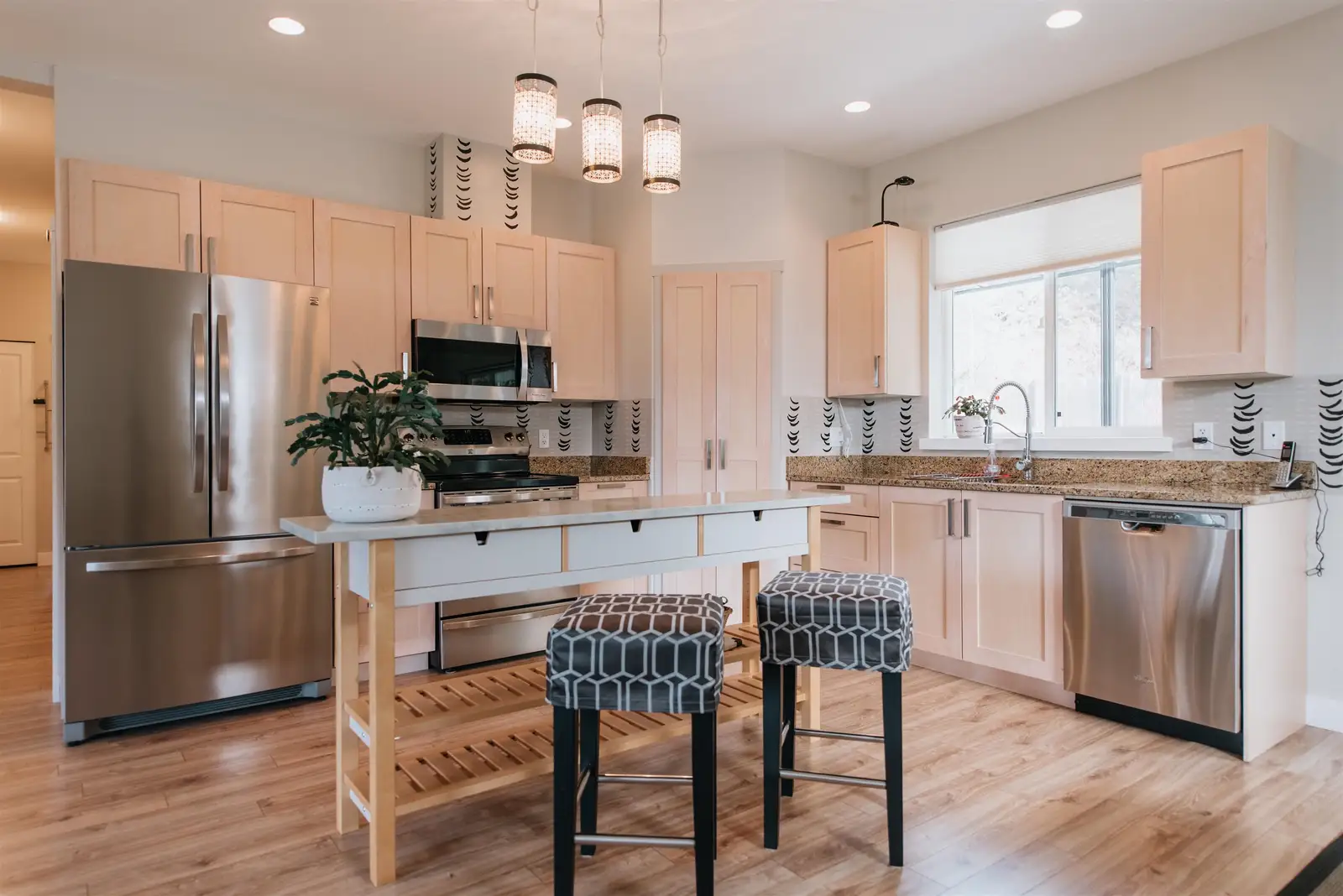 6222 SITKA ROAD, Sechelt BC V7Z 0L3