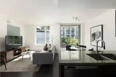 301 138 W 1ST AVENUE, Vancouver BC V5Y 0H5