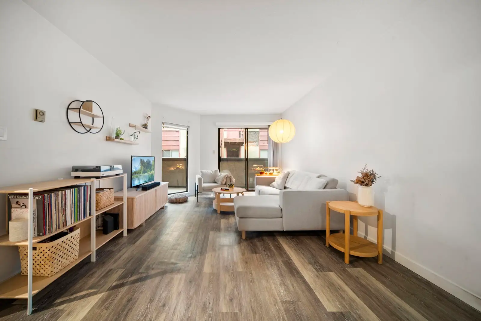 209 975 W 13TH AVENUE, Vancouver BC V5Z 1P4