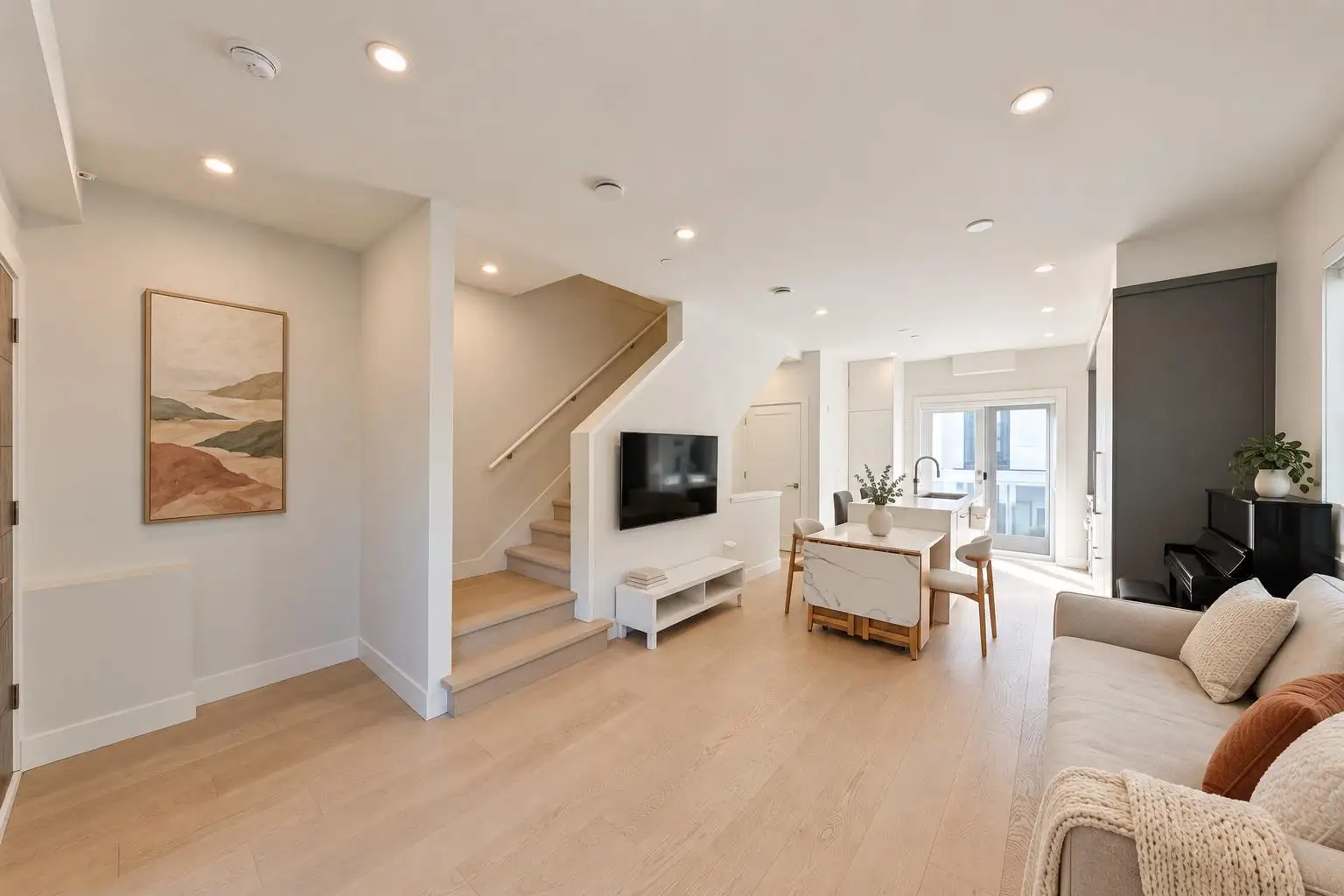 7669 GRANVILLE STREET, Vancouver BC V6P 4Y8