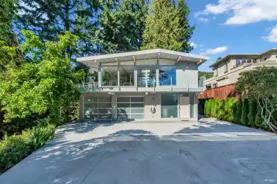 4138 BURKEHILL ROAD, West Vancouver BC V7V 3M4