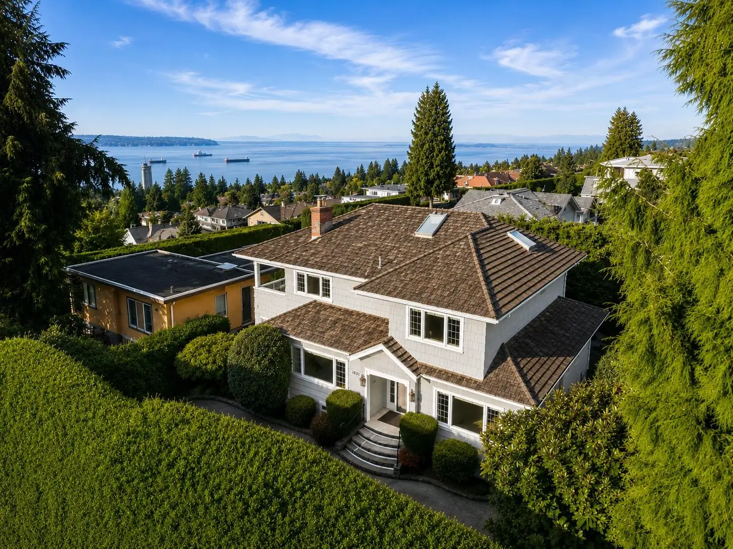 1631 22ND STREET, West Vancouver BC V7V 4E2
