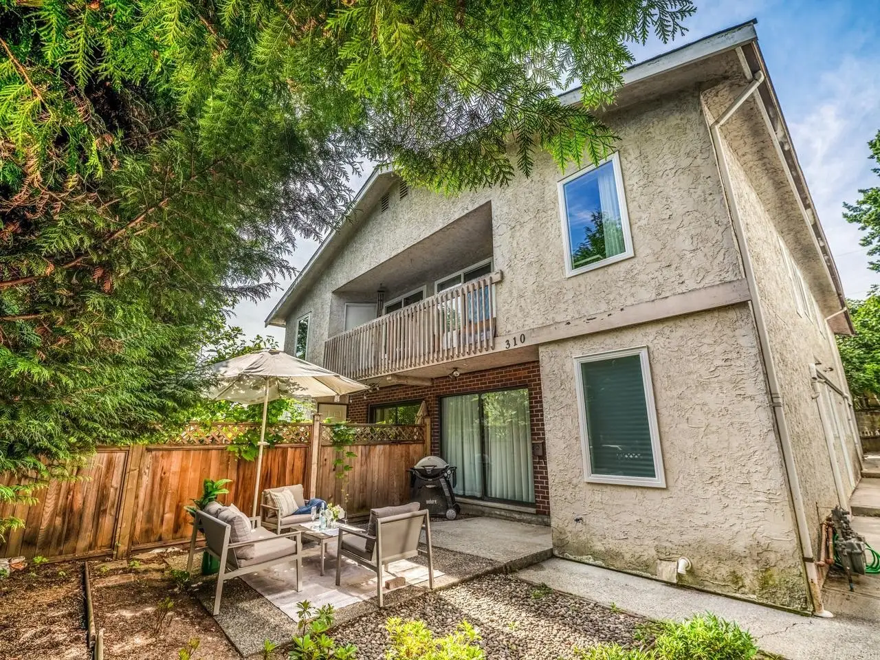 310 E 16TH AVENUE, Vancouver BC V5T 2T6