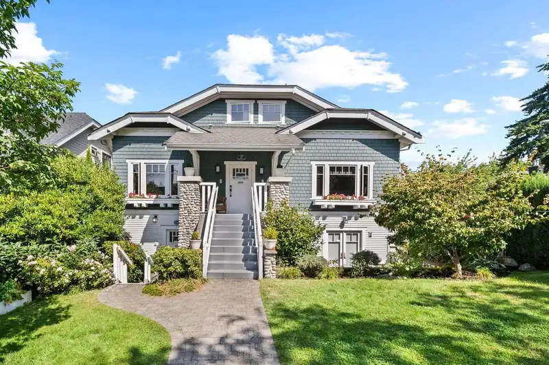 2 2505 W 8TH AVENUE, Vancouver