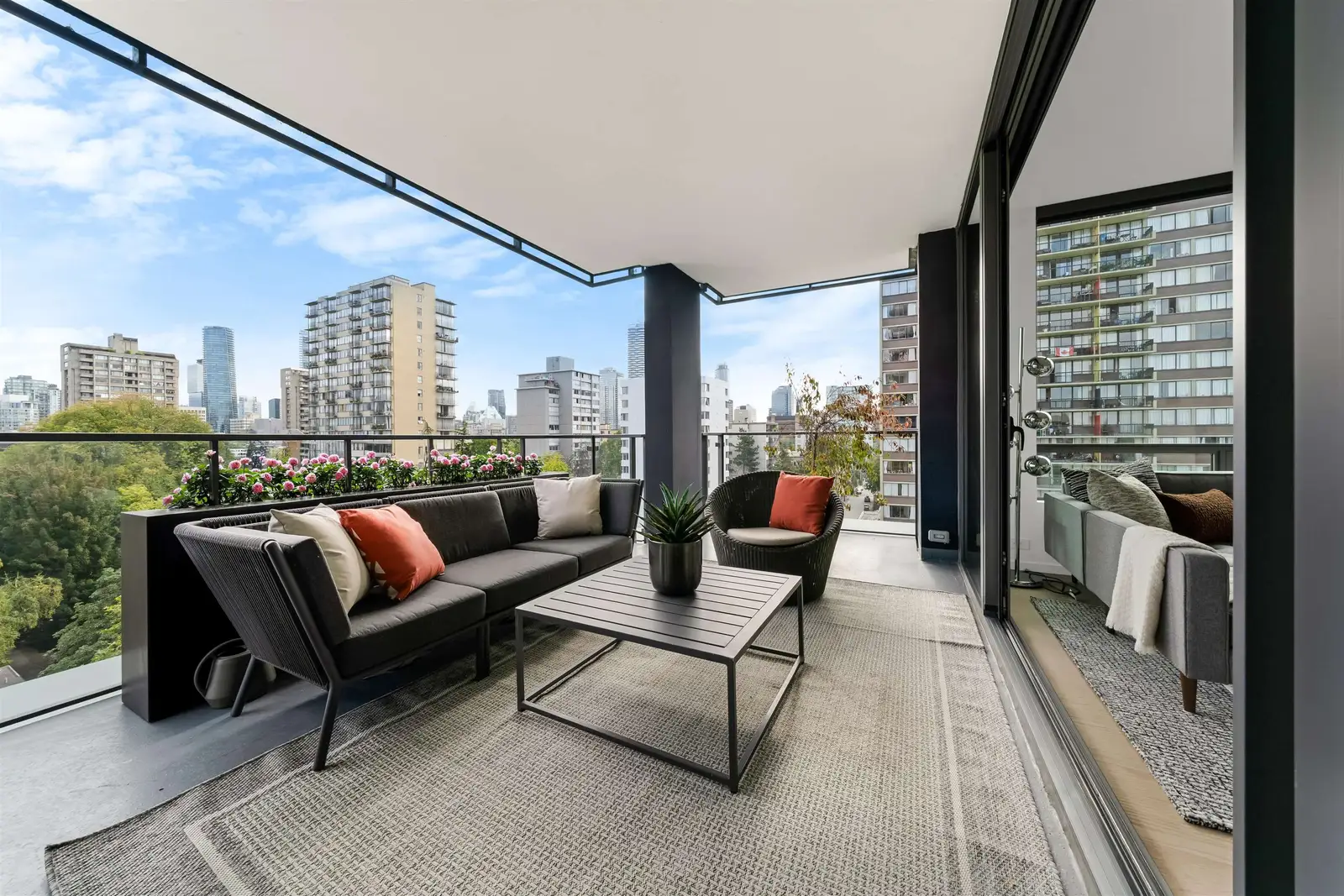 901 1171 JERVIS STREET, Vancouver BC V6E 0C9