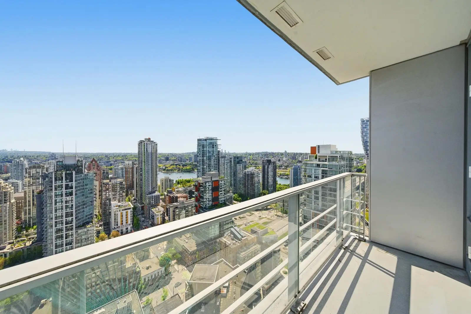 3605 1283 HOWE STREET, Vancouver BC V6Z 0E3