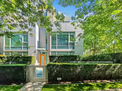 1211 W CORDOVA STREET, Vancouver BC V6C 3P9