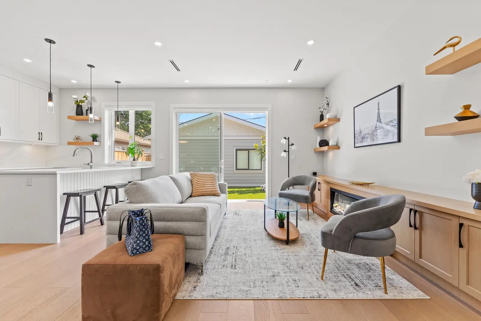 2 8578 CARTIER STREET, Vancouver BC V6P 4T8