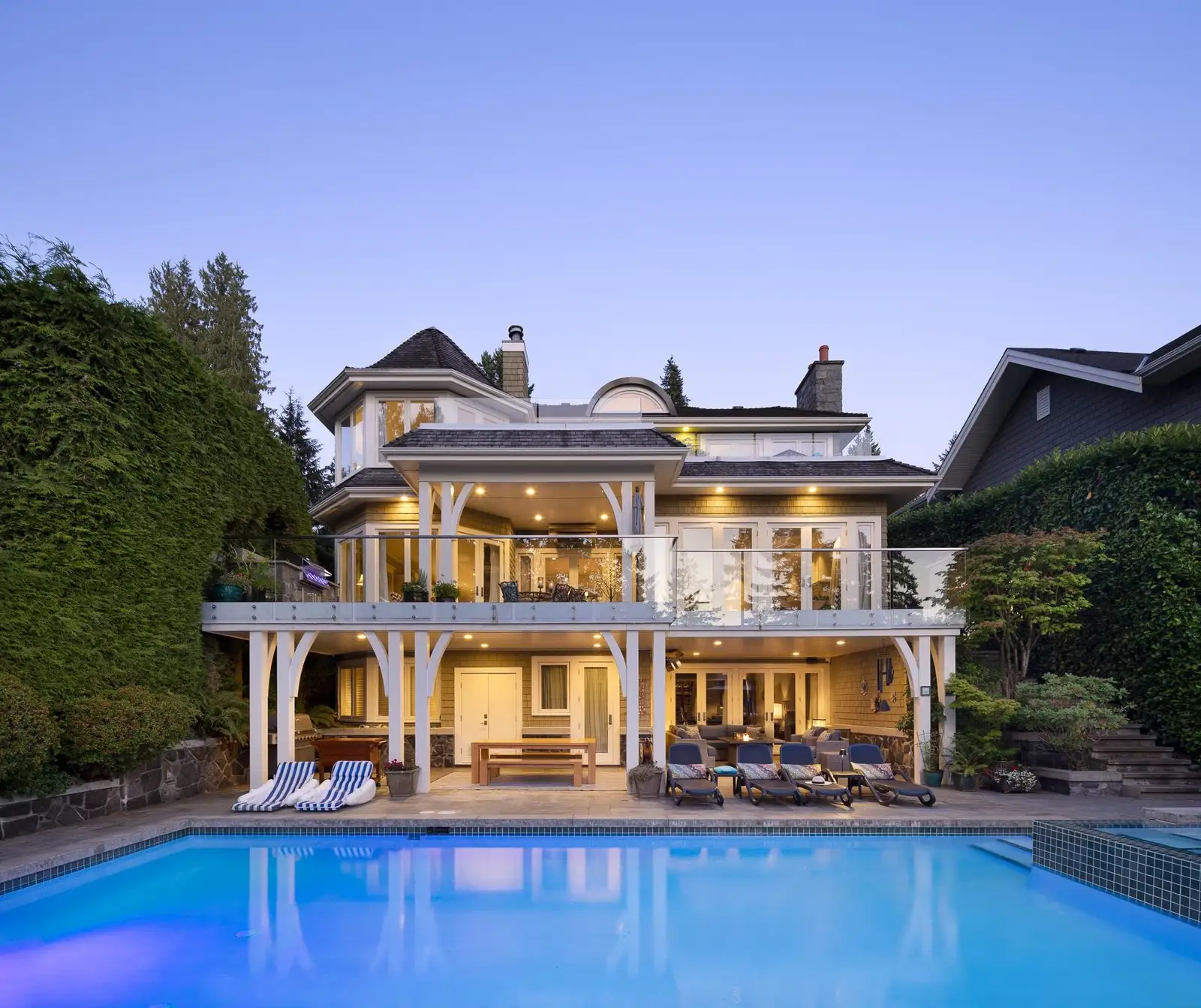 6154 GLENEAGLES DRIVE, West Vancouver BC V7W 1W3