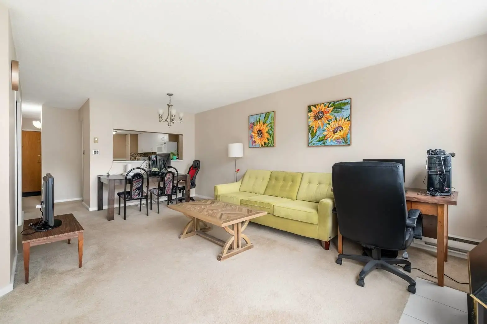 201 14881 103A AVENUE, Surrey BC V3R 0M5