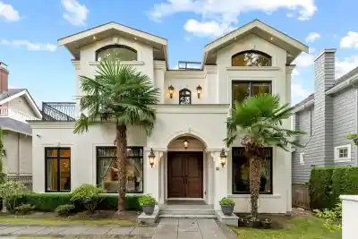 4077 W 13TH AVENUE, Vancouver BC V6R 2T3