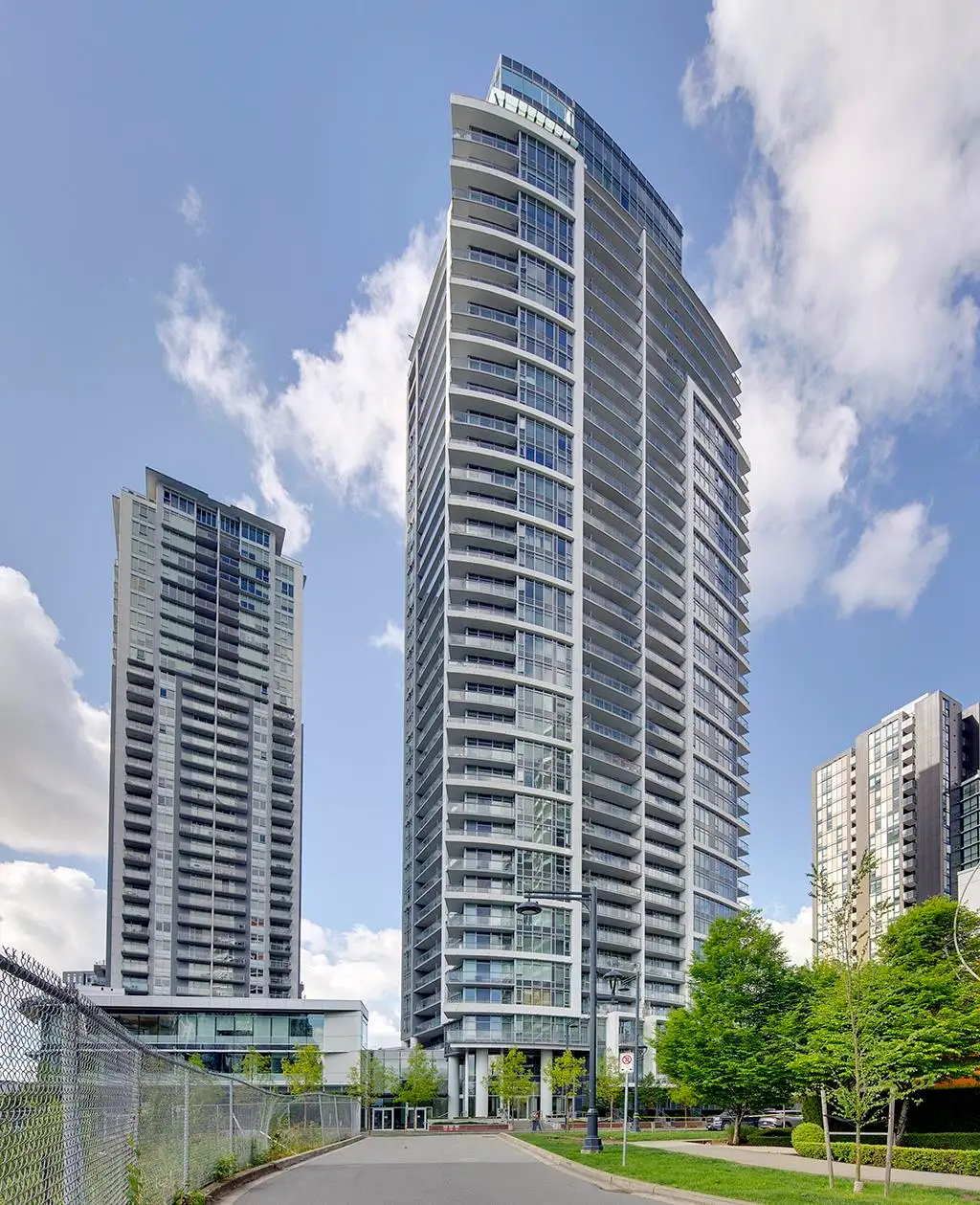 1805 13308 CENTRAL AVENUE, Surrey BC V3T 0M4