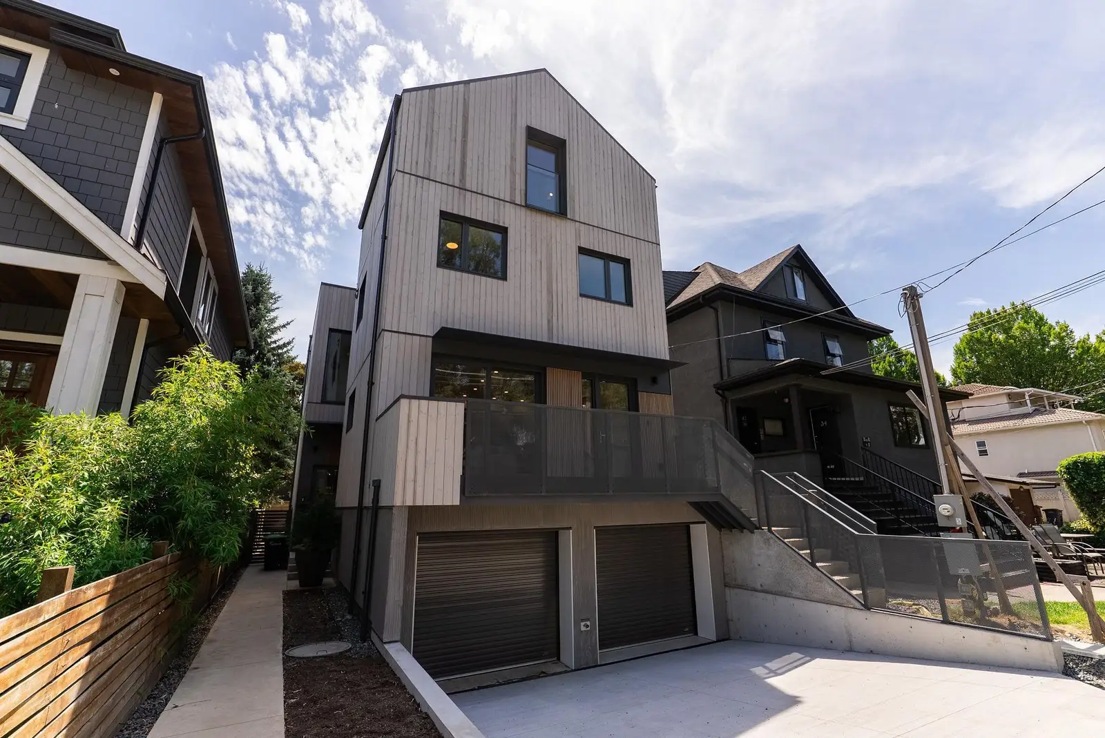 1 60 E 17TH AVENUE, Vancouver BC V5V 1A2