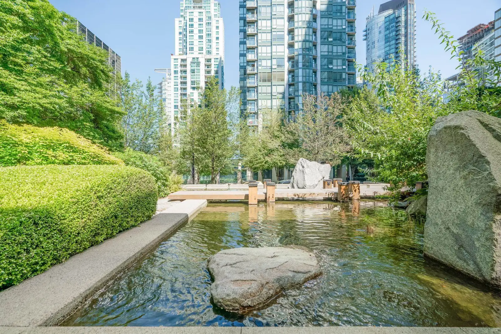 1808 1200 W GEORGIA STREET, Vancouver BC V6E 4R2