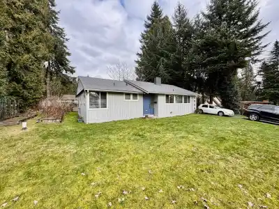 1876 BEAULYNN PLACE, North Vancouver BC V7J 2T1