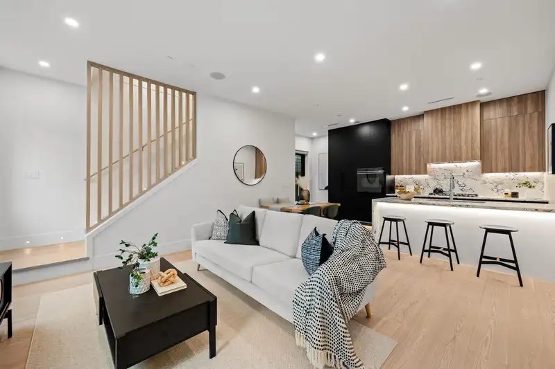 2 5034 GRANVILLE STREET, Vancouver