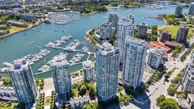 3302 193 AQUARIUS MEWS, Vancouver BC V6Z 2Z2