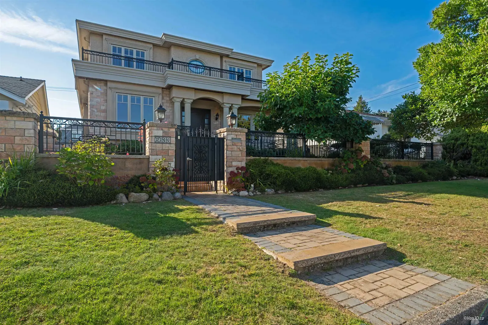 6633 NEAL STREET, Vancouver BC V6P 3N4