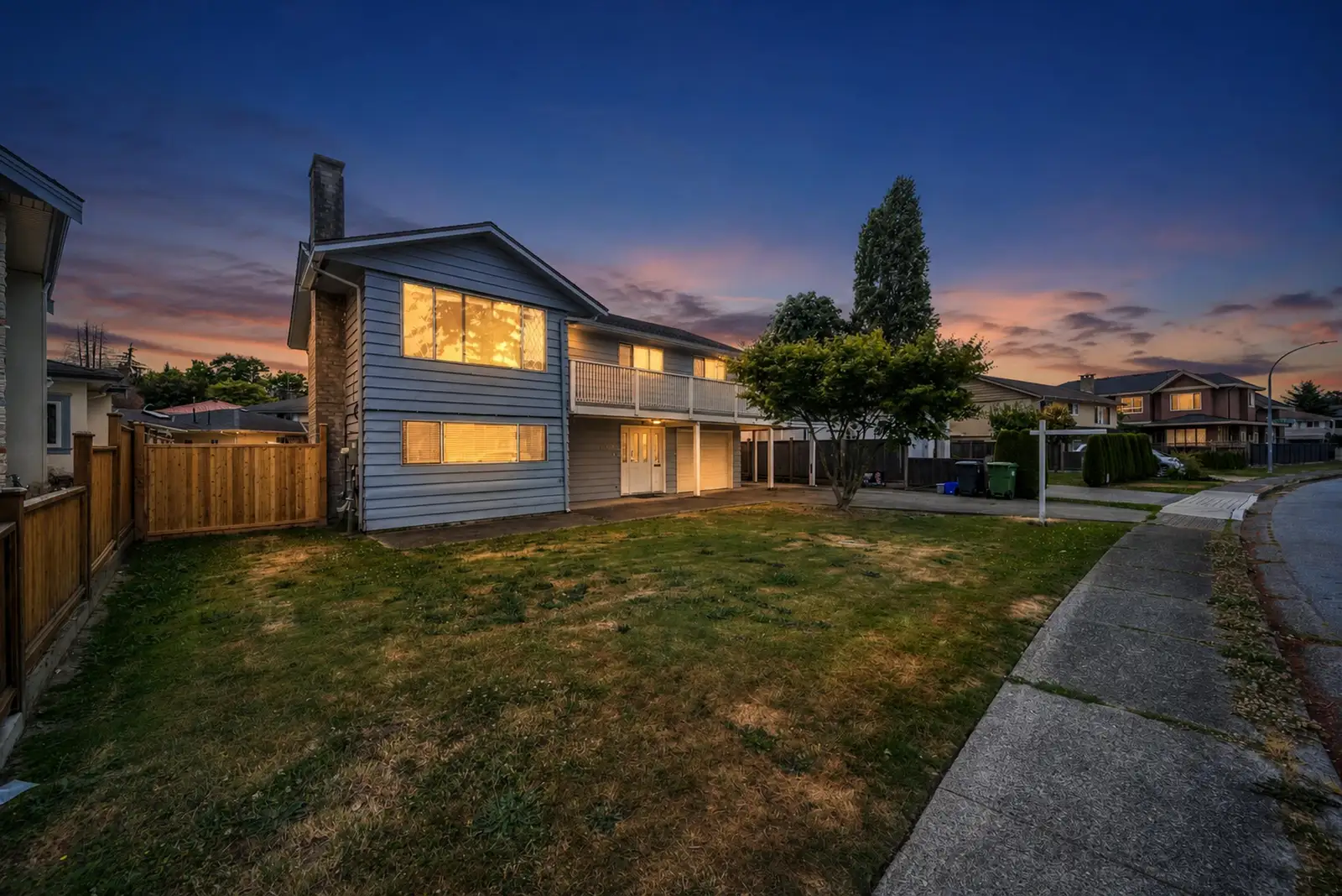 6439 AZURE ROAD, Richmond BC V7C 2R8